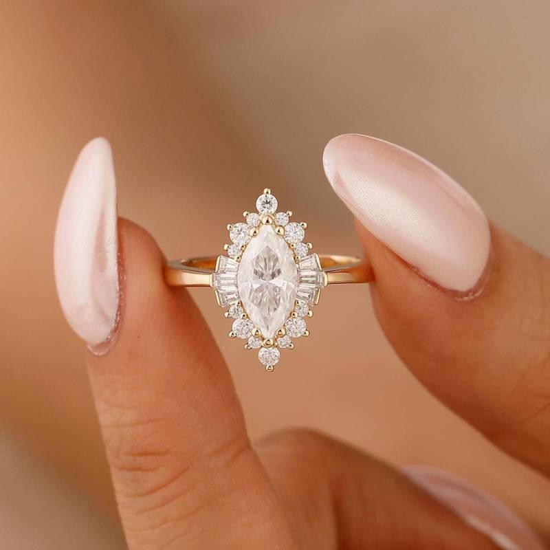 Antiker Ring/5 X 10 Mm Marquise Cut Moissanite Verlobungsring Baguette Ehering Halo Vorschlagen 14K Solid Gold von PerfectLoverRing