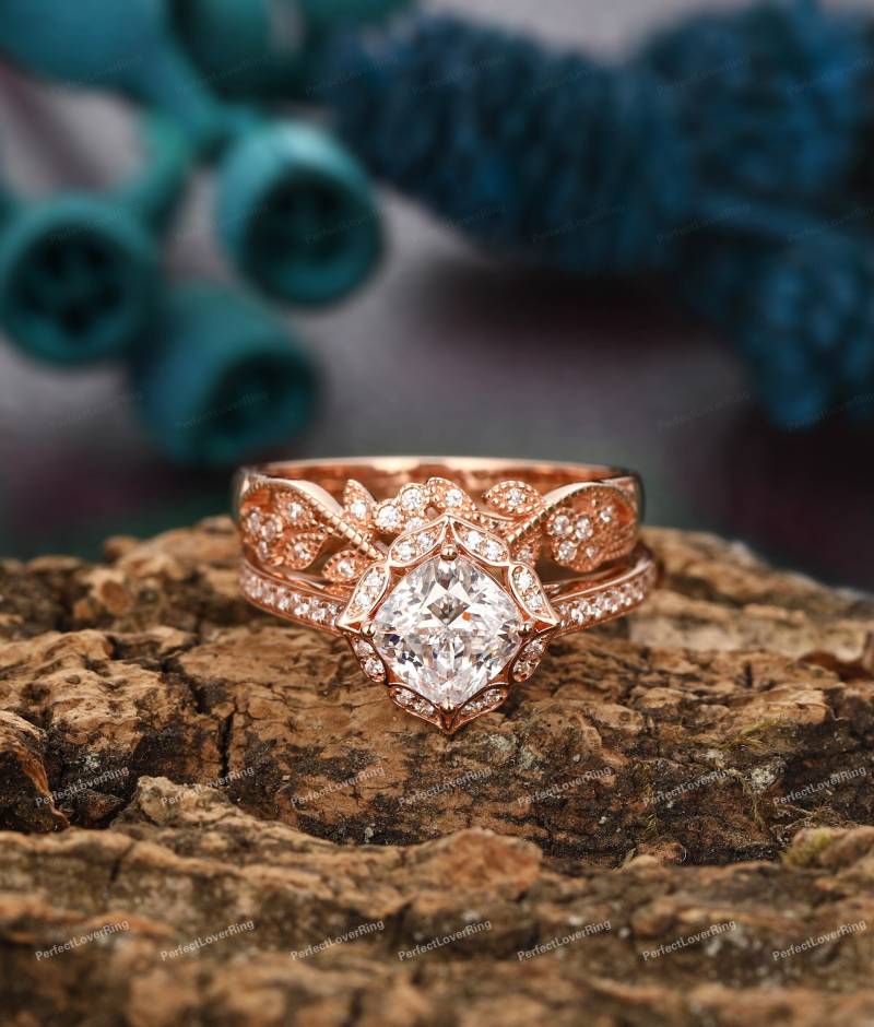 Braut-Sets/6, 0mm Cushion Cut Moissanite Verlobungsring Ehering Halo Antique Ring Floral Leaf Design Stack 2 Stück von PerfectLoverRing