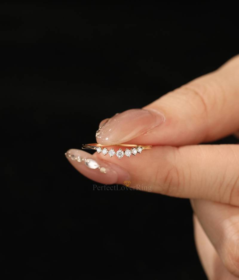Ehering/0.10Ctw Moissanit Handgemachter Benutzerdefinierter Ring Stapel Passender Kronenform-Design Valentinstag Geschenk 14K Gold von PerfectLoverRing
