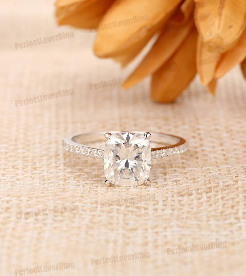 Halb Eternity Ring/7.0x8.0mm Moissanite Verlobung Hochzeit Versprechen 4 Zacken Antiker Stapelring 14K 10K Gold von PerfectLoverRing