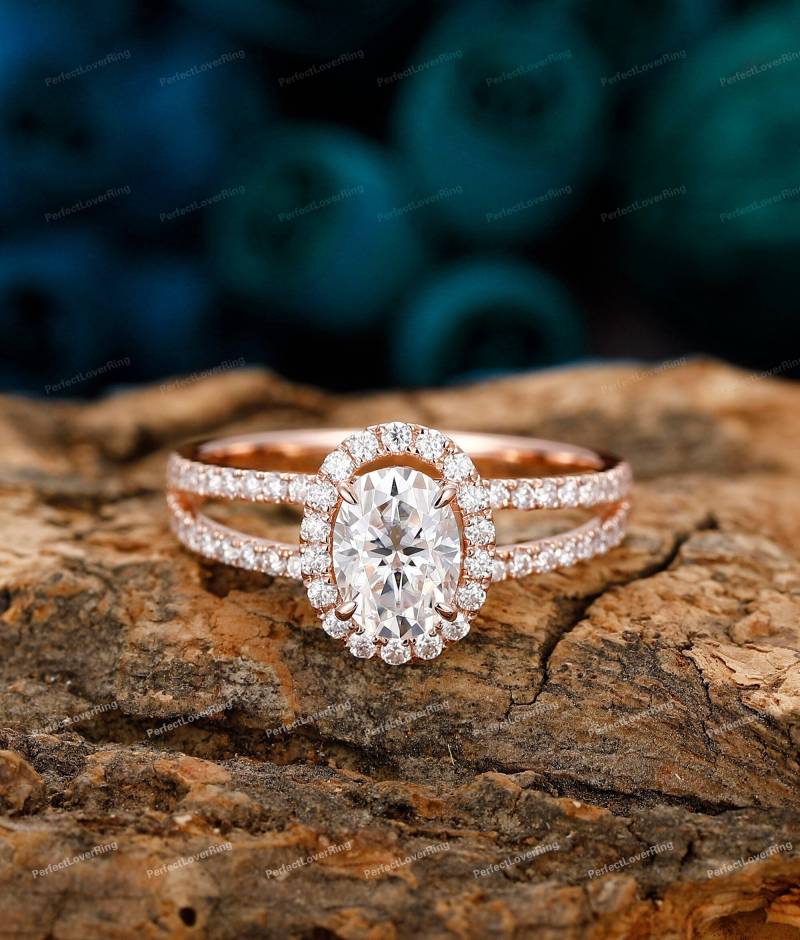 Halber Eternity Ring/5.0x7.0mm Moissanit Verlobungsring Halo Zarter Stapelring 14K Gold Custom Design Handgemachter von PerfectLoverRing