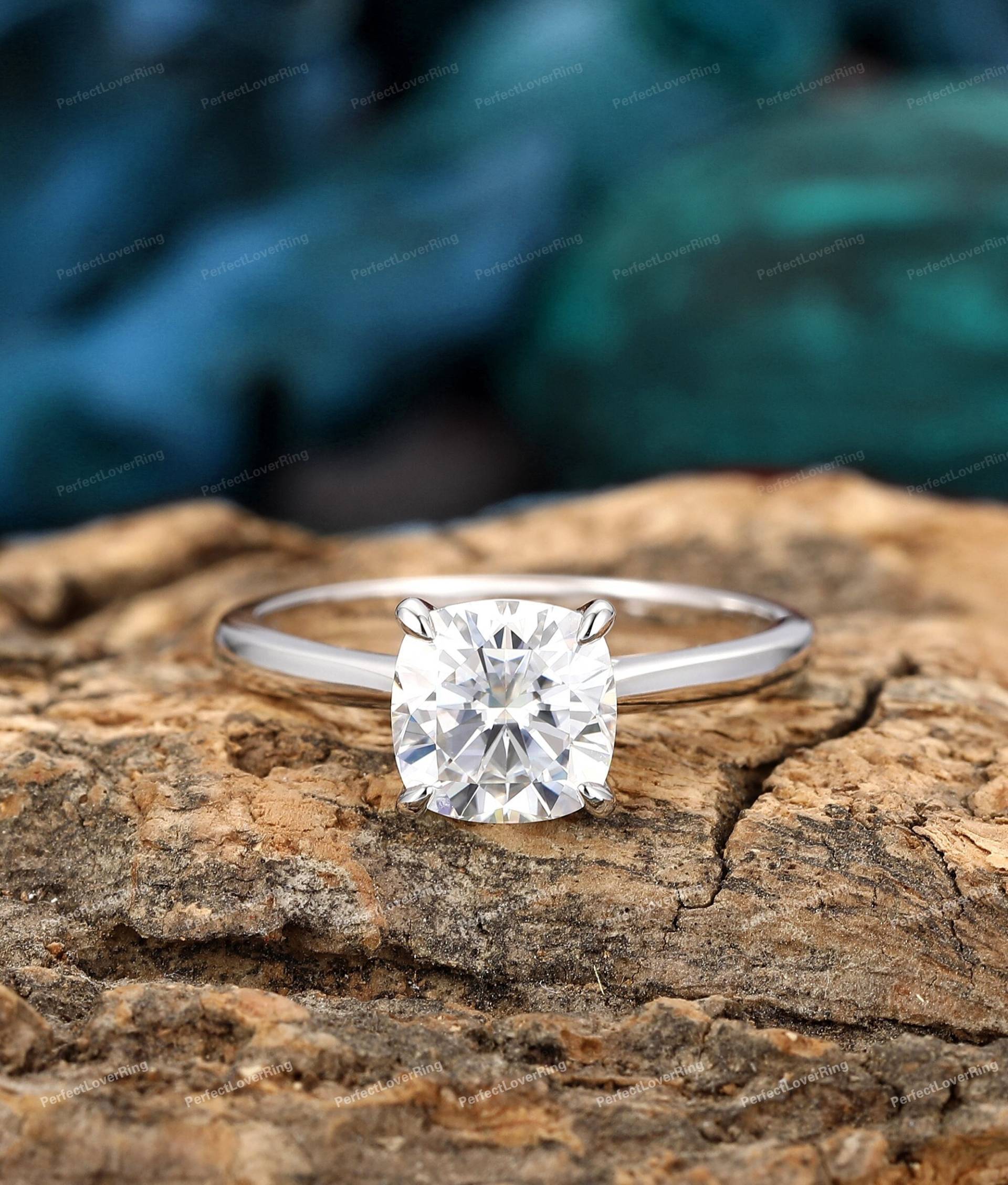 Moissanite Ring/6.5mm Kissenschliff Verlobungsring 14K Weißgold 4 Zinken Ehering Vorschlag Geschenkring von PerfectLoverRing