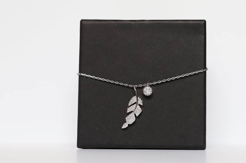 Funkelnde Halskette Silberketten Blume Minimalist Custom Hochzeit Braut Schmuck von PerfectPresentStore