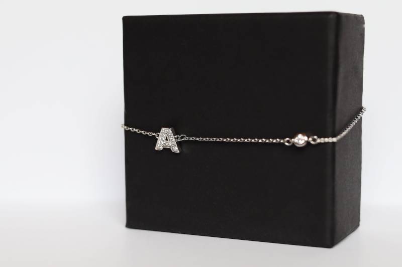 Personalisierter Buchstabe Silber Namensarmband Valentinstag Charm Armband Freundschaftsarmband Benutzerdefiniertes Schmuck von PerfectPresentStore