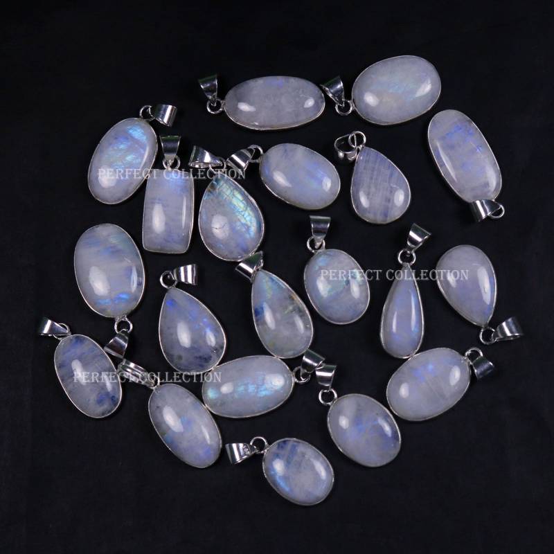 Natürlicher Regenbogen Mondstein Anhänger Handgefertigte 925 Sterling Silber Lünette von PerfectcollectionIN