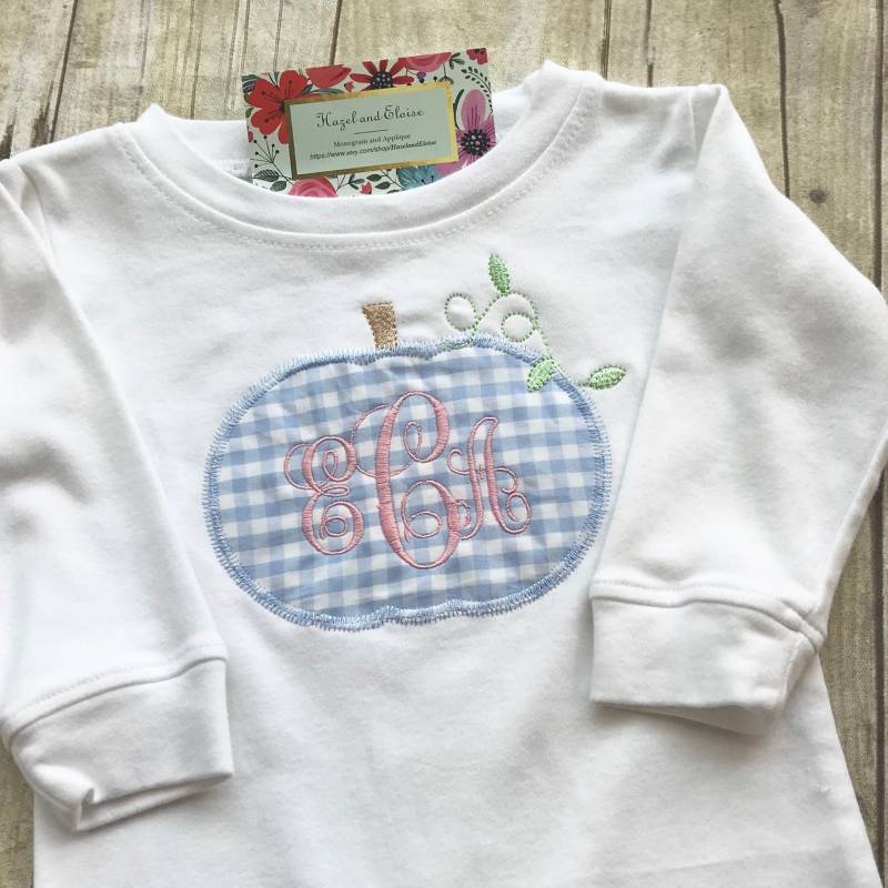 Kürbis Monogramm Langarm Strampler - Personalisierter Mädchen Pink Und Blau Buffalo Check von PerfectlyPlayfulShop