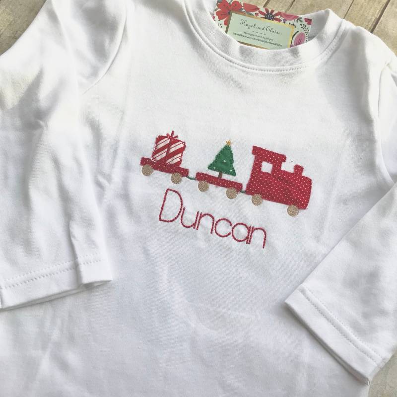 Weihnachtsshirt - Personalisiert Rot Und Grün Kinder Winterliches Outfit Monogrammiert Junge Weihnachten von PerfectlyPlayfulShop