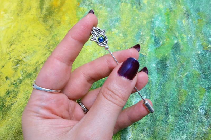 Hamsa Hand Anstecknadel Etwas Blaue Hochzeit Anstecknadel Hamsa Hand Anstecknadel Etwas Blaue Hochzeit Anstecknadel von PerfidiousJewellery