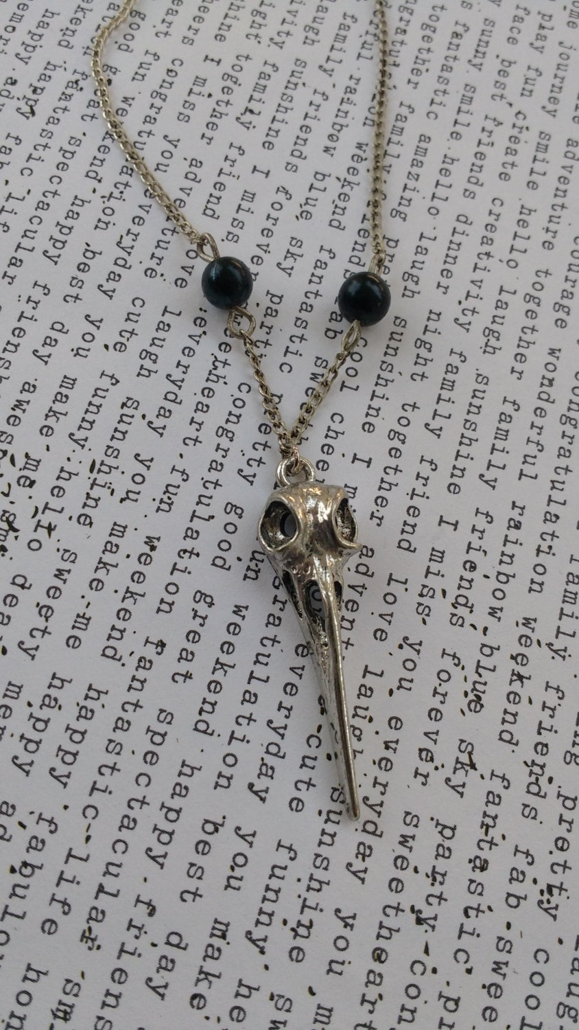 Bird Schädel Kolibri Halskette in Silber Ton von PerfyctlyImperfect