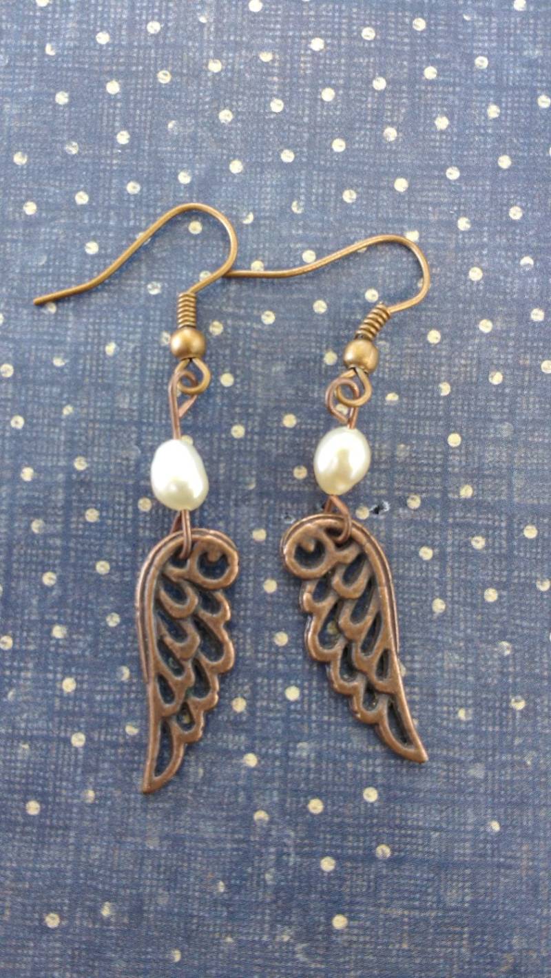Kupfer-Ton Flügel, Die Perlen Baumeln Ohrringe von PerfyctlyImperfect