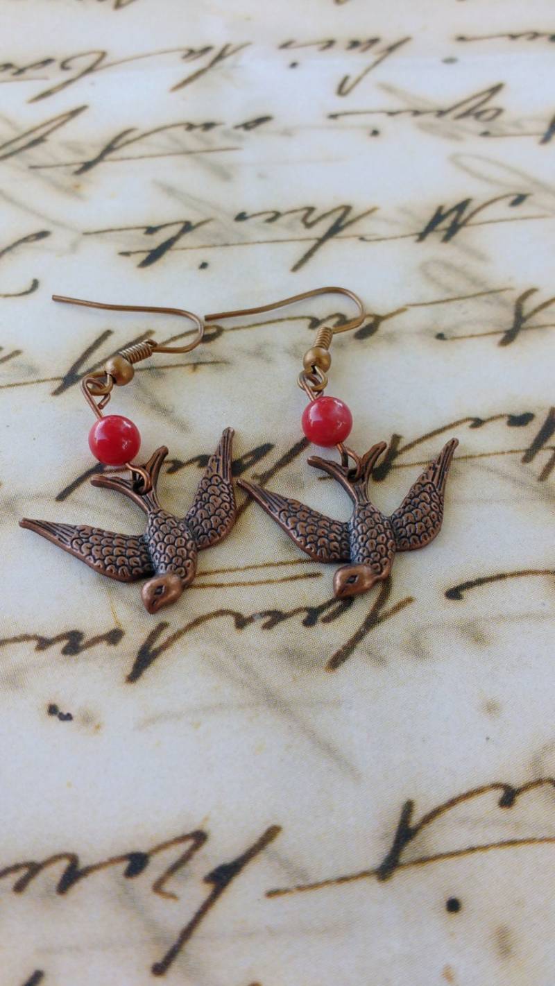 Kupfer Ton Schwalbe Ohrringe Vogel von PerfyctlyImperfect