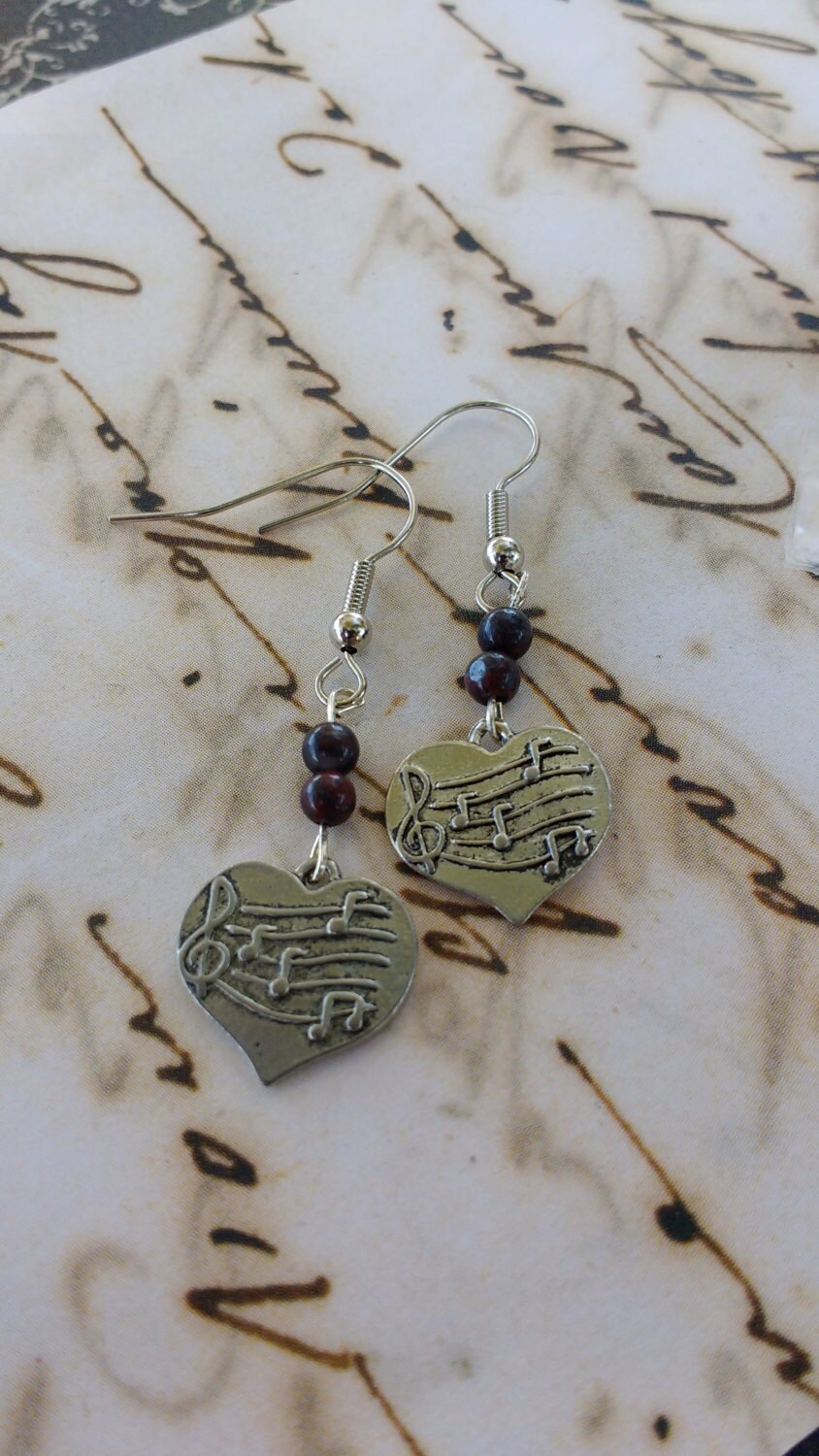 Musik Hinweis Herz Silber Ton Perlen Ohrringe von PerfyctlyImperfect
