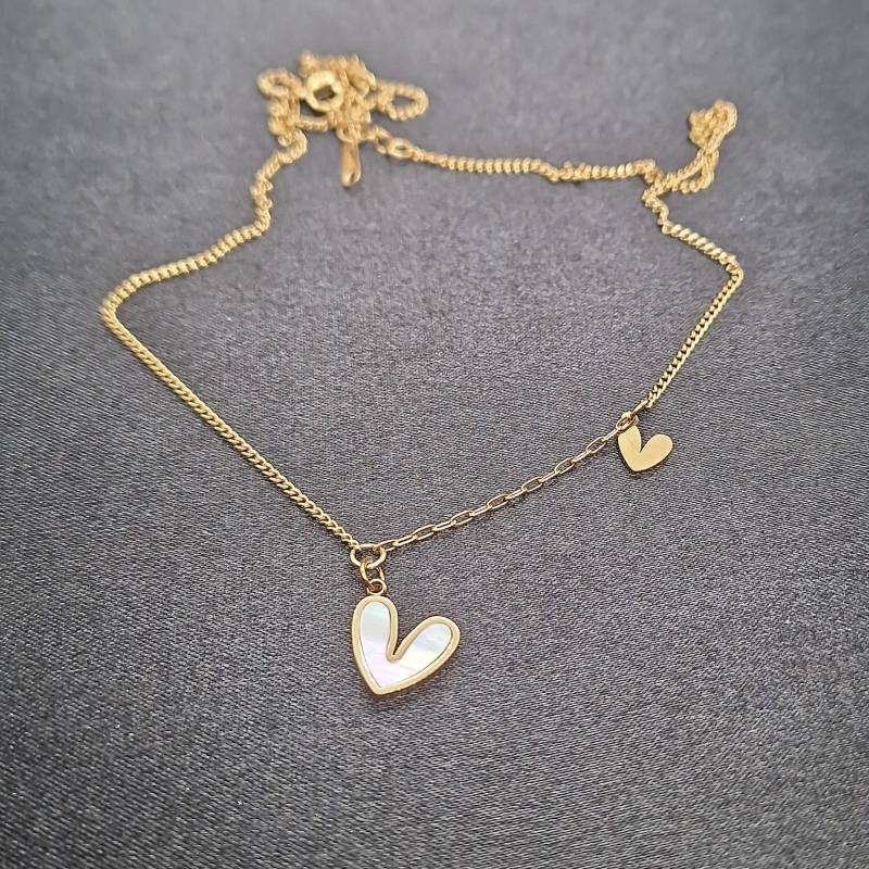 Herz-Halskette Mit Perlmutt, Gold, Edelstahl, Halskette Zwei Herz-Anhängern, Herzkette, Schmuck Frau, Halskette, Liebe, Partner Herz-Halskette Mit Perlmutt, Gold, Edelstahl, Halskette Zwei Herz-Anhängern, Herzkette, Schmuck Frau, Halskette, Liebe, Partner von PericeShop
