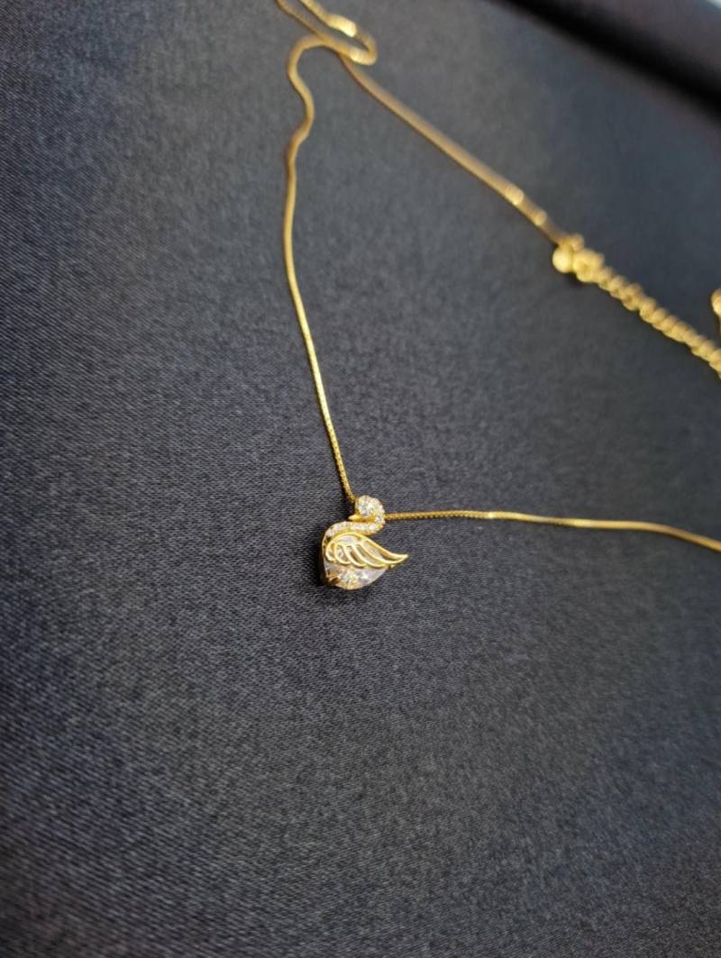 Schwan Mit Funkelndem Kristall - S925 Gold von PericeShop