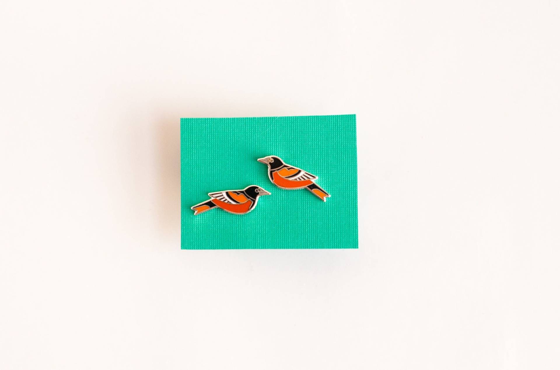 Baltimore Oriole Ohrringe | Emaille Schmuck Ohrstecker Song-Vogel Post Vogel von PeriwinkleNuthatch