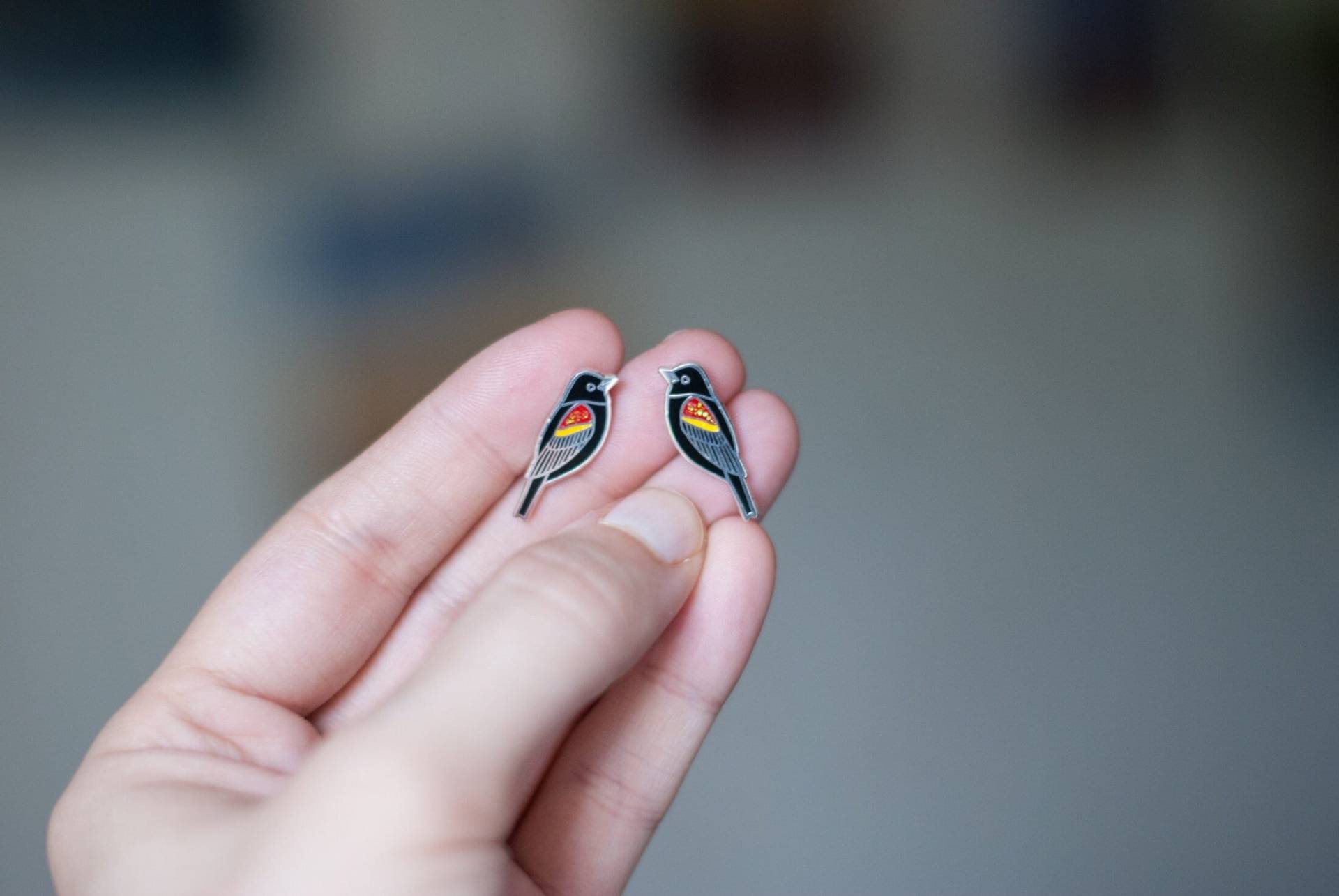 Rotflügel Amsel Ohrringe | Emaille Schmuck Ohrstecker Song-Vogel Post Vogel von PeriwinkleNuthatch