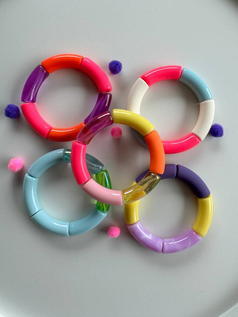 Armreif Acrylreifen Acryl Armband Perlenarmband Neon Boho Mala von PerlaHandgemacht