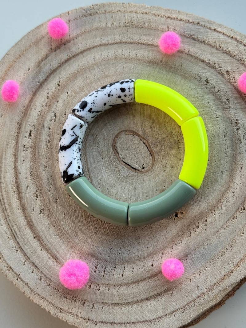Armreif Acrylreifen Acryl Armband Perlenarmband Neon Boho Mala von PerlaHandgemacht