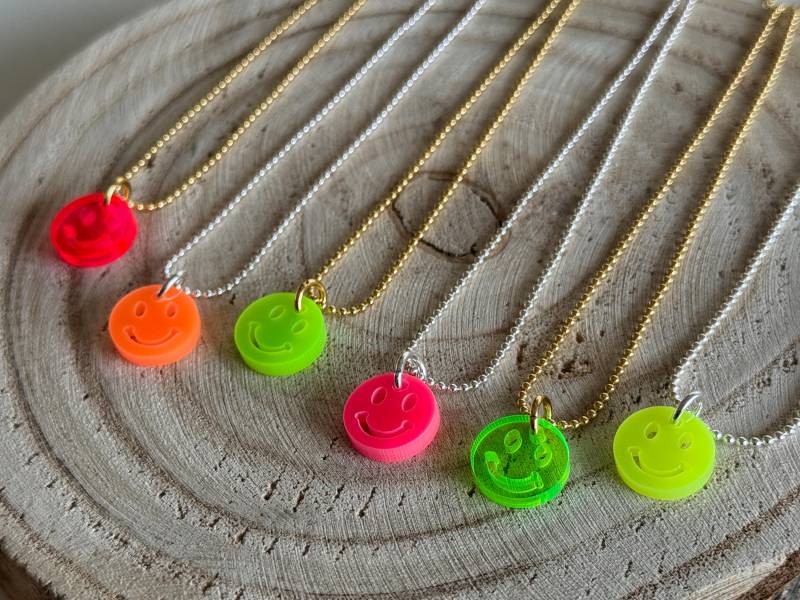 Neon Ketten 925 Sterling Silber Kugelkette Kette Mit Anhänger Happy Coin von PerlaHandgemacht