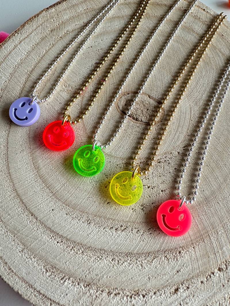 Neon Acryl Ketten 925 Sterling Silber Kugelkette Kette Mit Anhänger Smiley Coin von PerlaHandgemacht