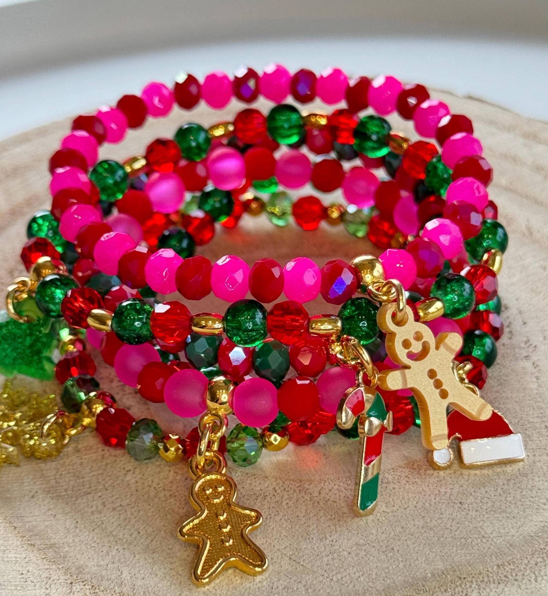 Weihnachtsarmband Weihnachten Wichtelgeschenk Geschenk Armband Perlenarmband Tassel Glasperlen Glasschliffperlen Weihnachtsarmband Weihnachten Wichtelgeschenk Geschenk Armband Perlenarmband Tassel Glasperlen Glasschliffperlen von PerlaHandgemacht