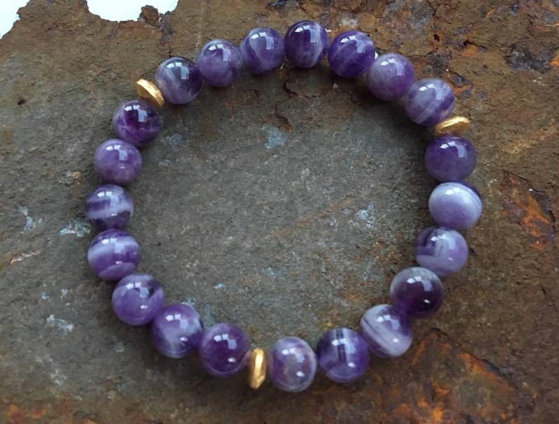 Amethyst Armband Mit Goldelementen von PerlenAteliers