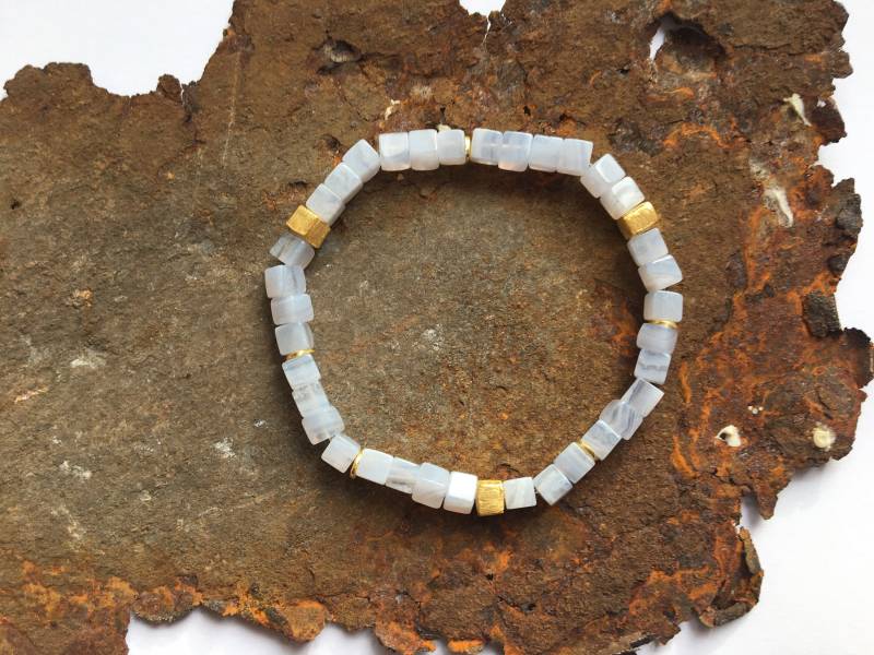 Chalcedon Armband Mit Goldelementen Aus Vergoldetem 925Er Silber von PerlenAteliers