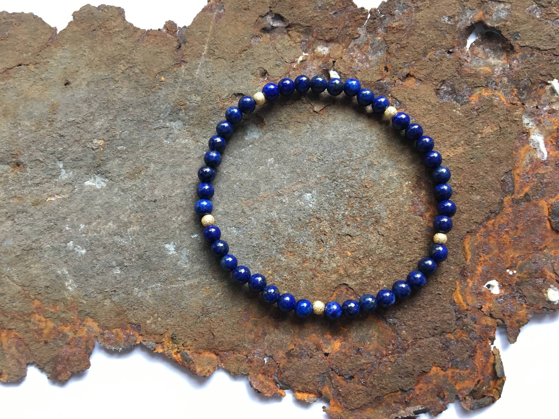 Lapislazuli Armband Mit Goldelementen Aus Vergoldetem 925Er Silber von PerlenAteliers