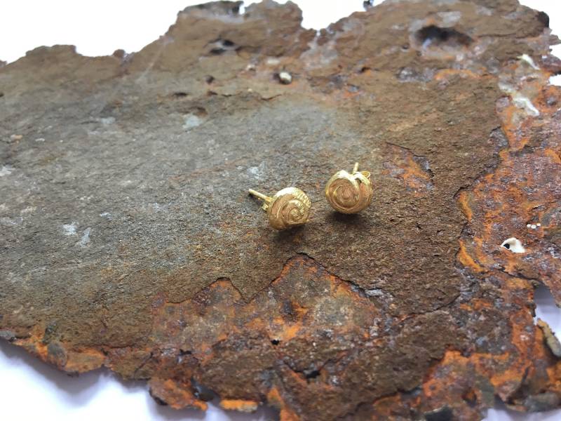 Schnecken Ohrringe Aus Vergoldetem 925Er Silber von PerlenAteliers