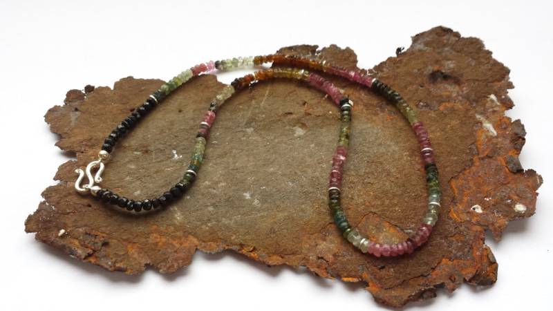 Turmalin Kette Mit 925Er Silberelementen von PerlenAteliers