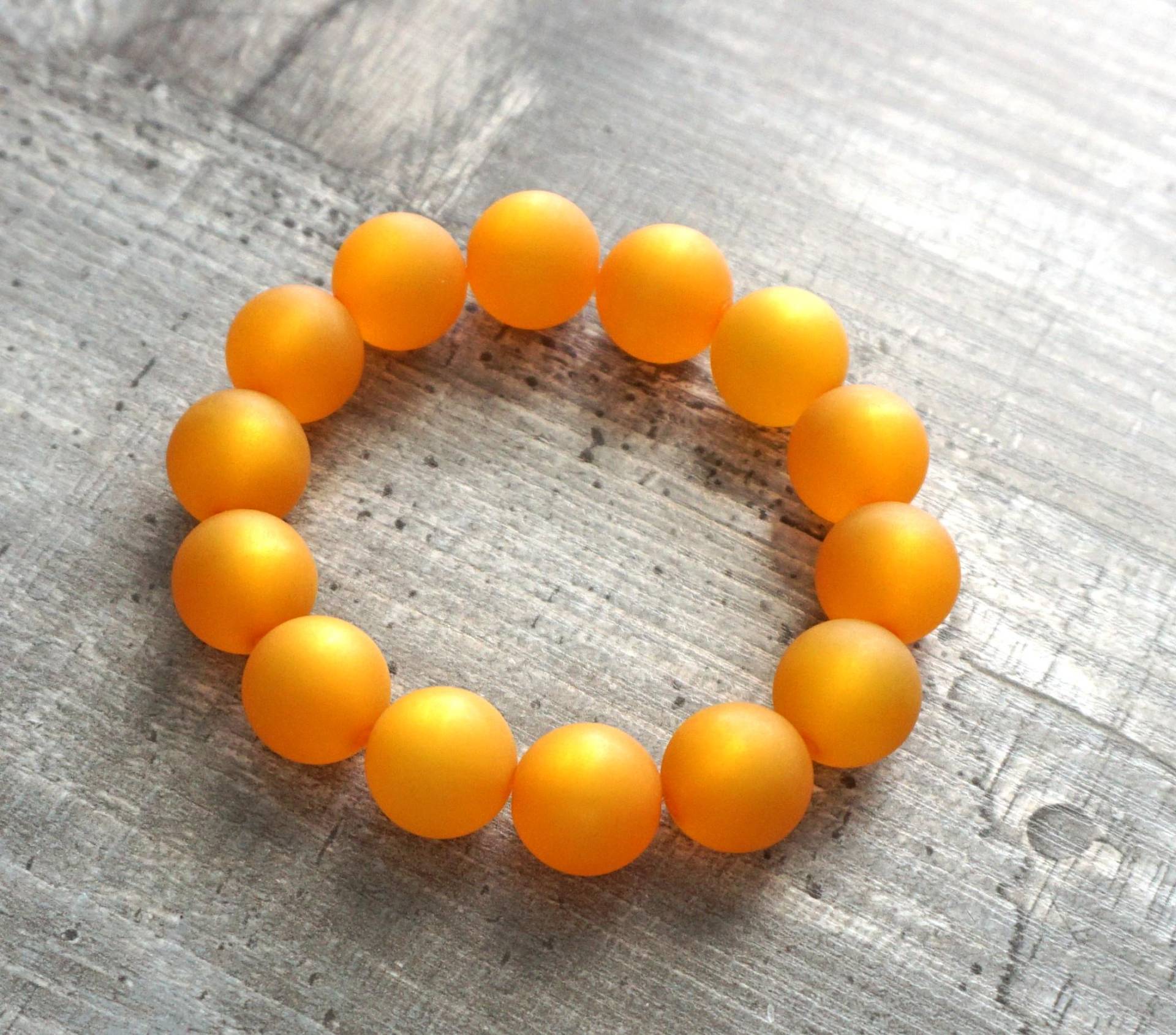 Polaris Perlen Armband Matt Große Dehnbar Orange von PerlenGabriele