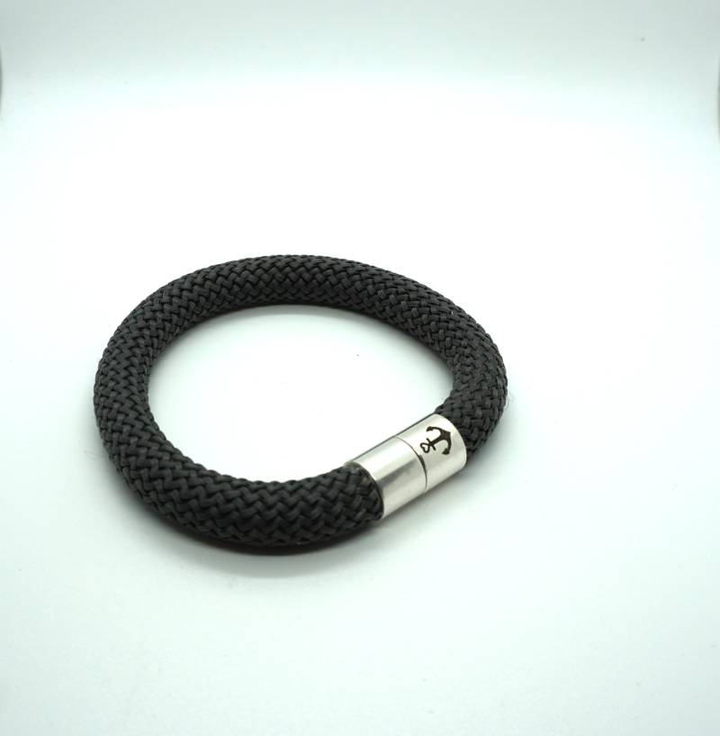 Segeltau-Armband Handgeferigt Dunkelgrau Magnet Versilbert Ppm Gravur Ein Anker von PerlenGabriele