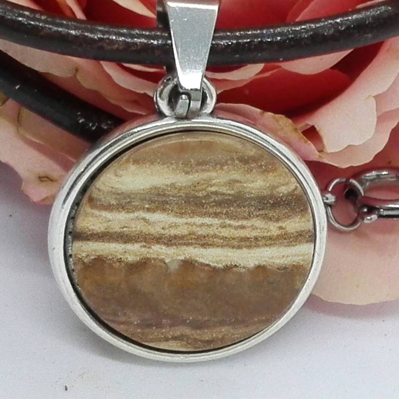 Anhänger Mit Doppelseitiger Fassung Und Zwei Polaris Cabochon in Beige Topaz Canyon Rose Lederband von PerlenGitti