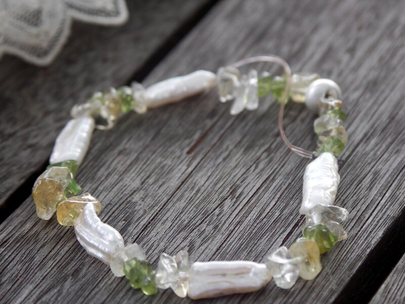 Perlenarmband Armband Perlen Junger Schmuck Echte Süsswasser Peridot Citrin Silber Boho Folklore Beach Elastik-Armband Perlenarmband Armband Perlen Junger Schmuck Echte Süsswasser Peridot Citrin Silber Boho Folklore Beach Elastik-Armband von Perlenfischzuege