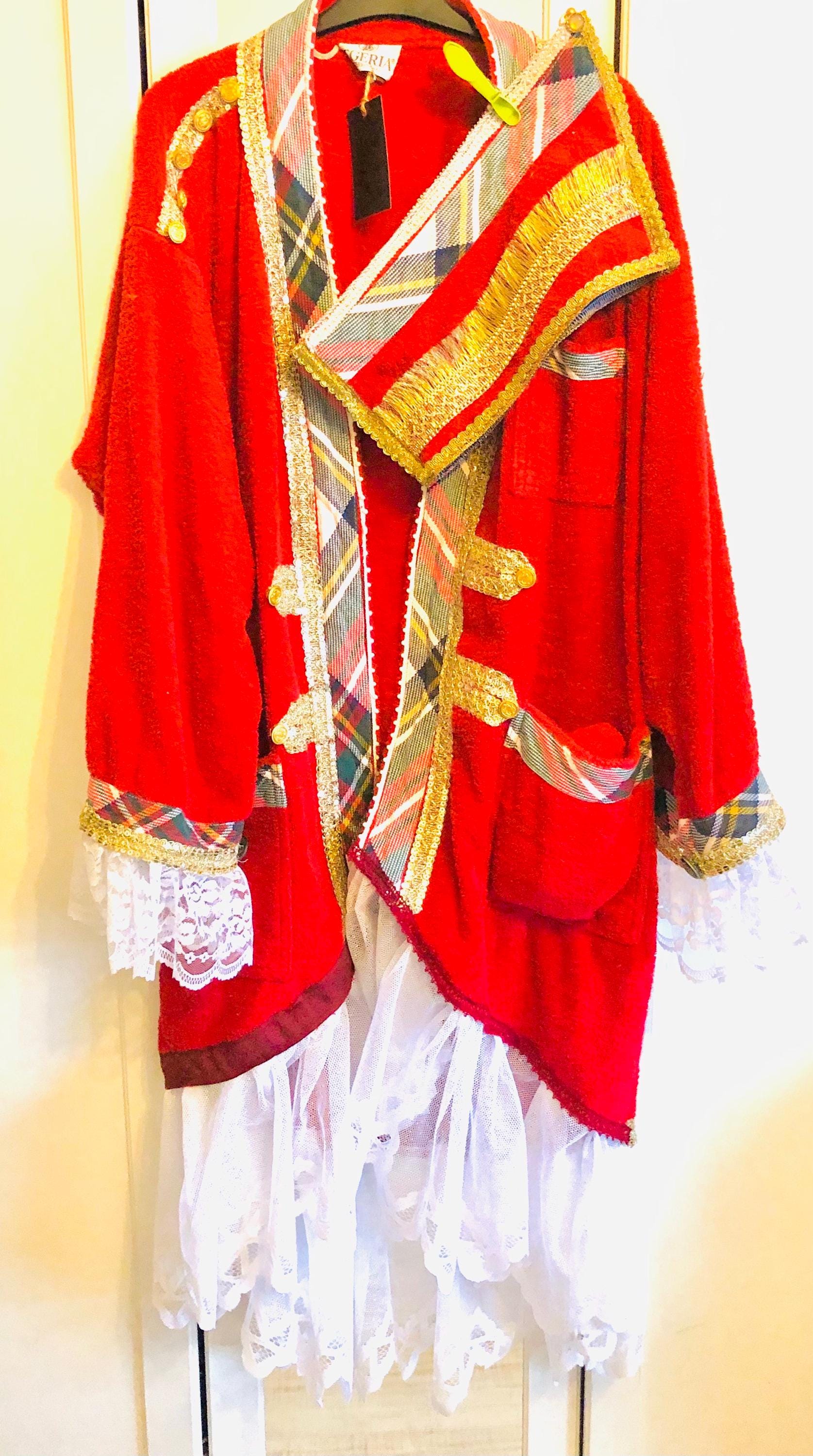 Karnevalskostüme Fasching Roter Mantel Im Gardestil Mit Rüschen Unisex Größe Xl Inklusive Passender Kappe von Perlenglut