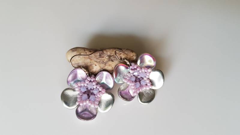 Ohrringe, Rosenblüten Kristall Perlengewebte Blume Rocailles Perlen-Ohrringe von Perlenharmonie