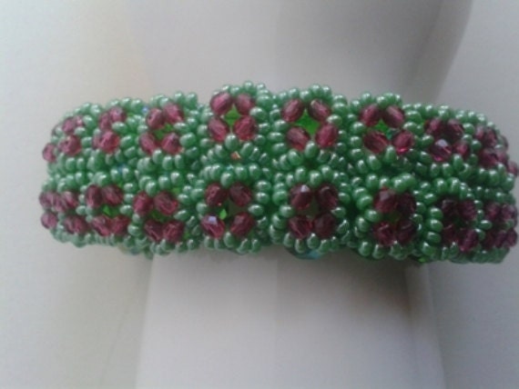 Perlen Armband Fuchsia Grün von Perlenharmonie