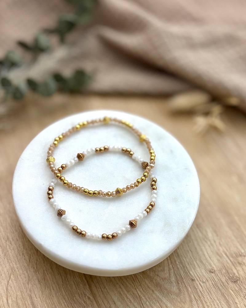 Handmade Armband Aus Perlen in Braun Oder Creme - Individuelles Freundschaftsarmband Partnerarmband Schmuck Geschenk Glaube Liebe Freunde von Perlenkonfetti