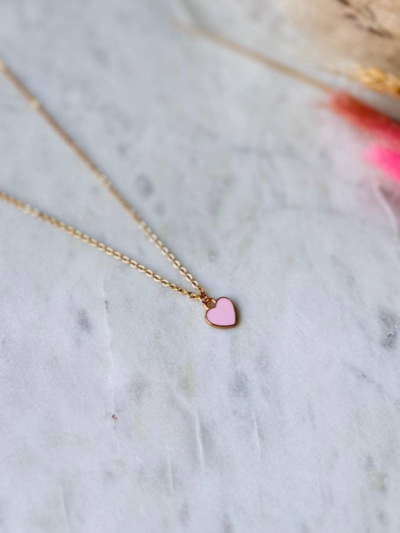 Vergoldete Edelstahlkette Mit Herzanhänger in Rosa Und Gold Handgefertigt - Edelstein Schmuck Damen Vergoldete Edelstahlkette Mit Herzanhänger in Rosa Und Gold Handgefertigt - Edelstein Schmuck Damen von Perlenkreis