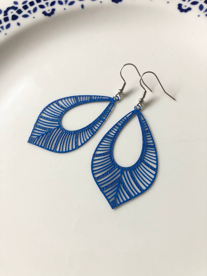 Festliche Ohrringe in Königsblau von Perlenlagune