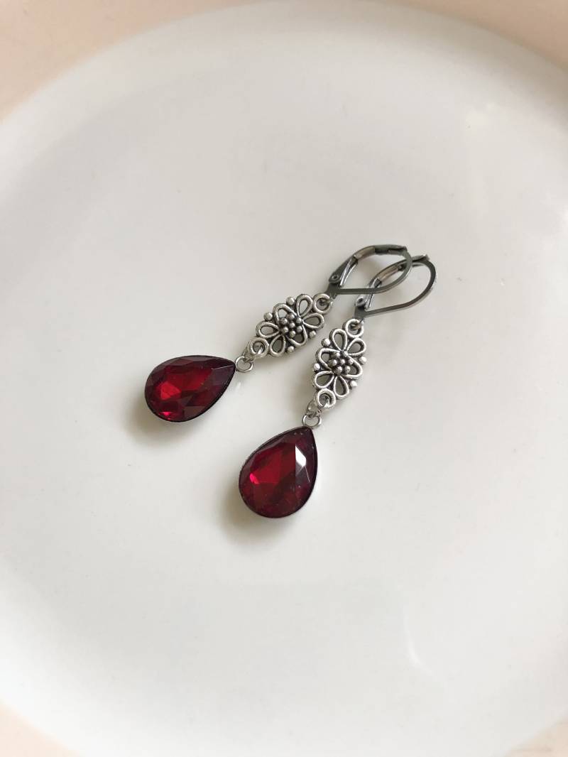 Festliche Tropfen Ohrringe Silber Dunkelrot von Perlenlagune
