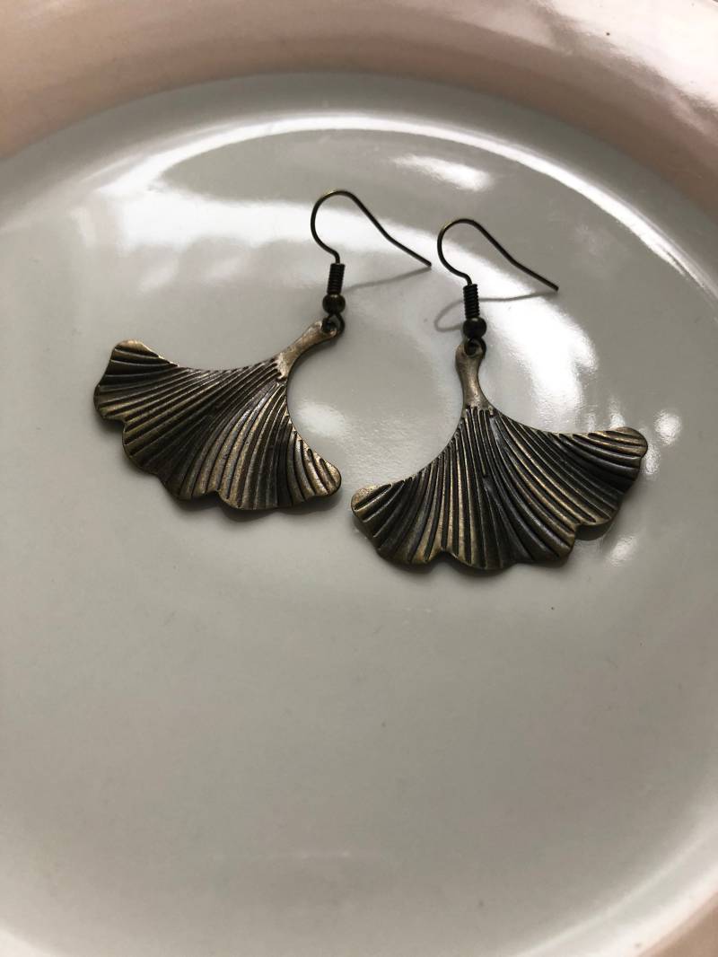 Ginkgo Blätter Ohrringe in Bronze von Perlenlagune