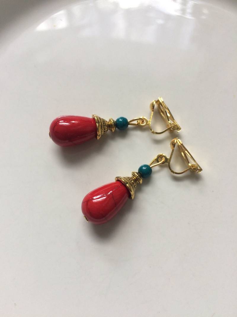 Keramik Tropfen - Ohrclips Gold Rot von Perlenlagune