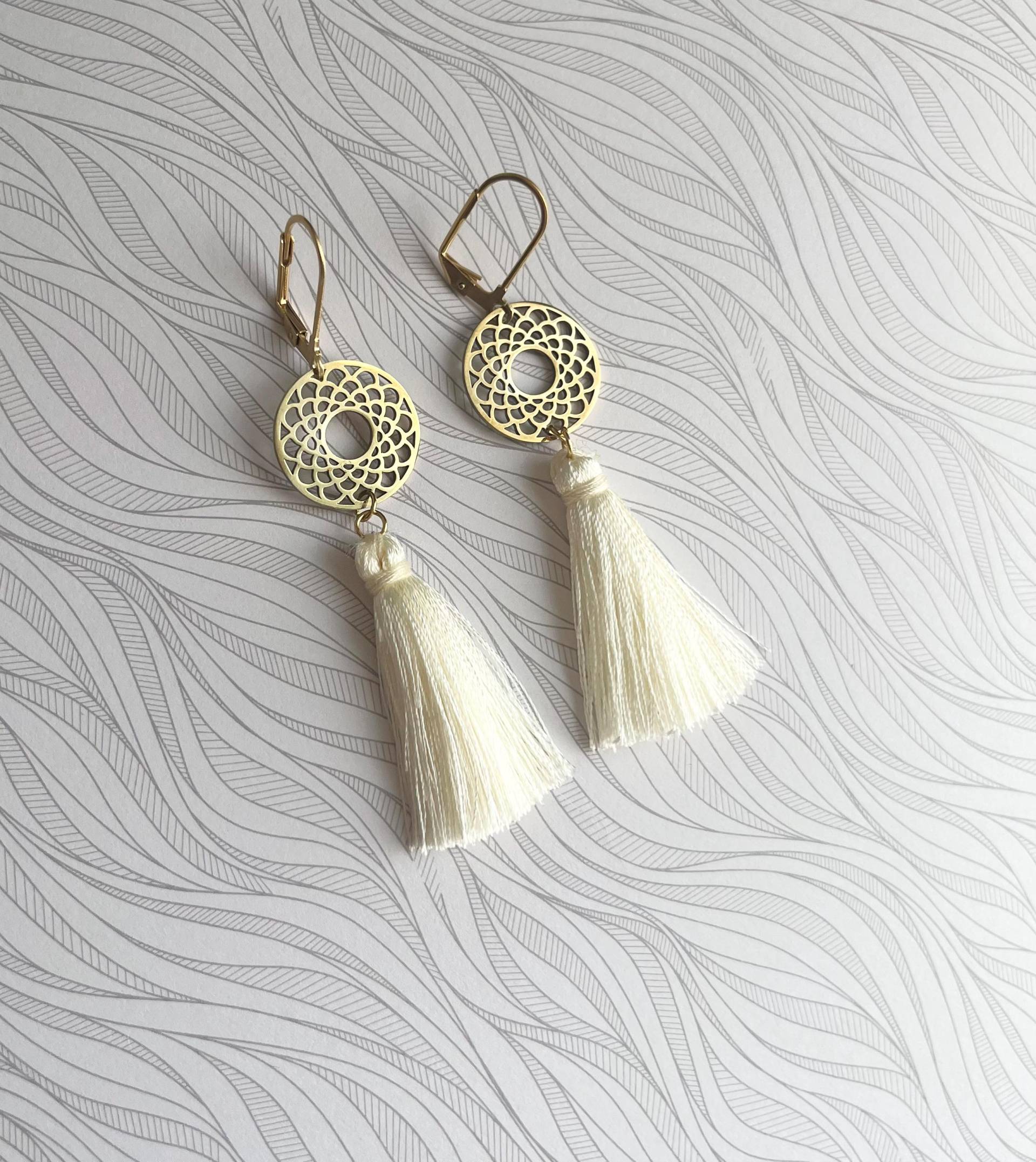 Leichte Edelstahl Ohrringe in Gold Cremeweiß von Perlenlagune