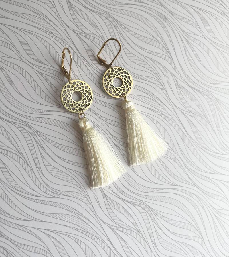 Leichte Edelstahl Ohrringe in Gold Cremeweiß von Perlenlagune