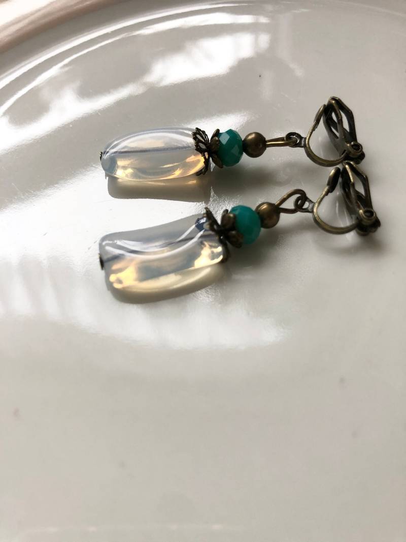 Originelle Ohrclips in Bronze Weiss Türkis von Perlenlagune