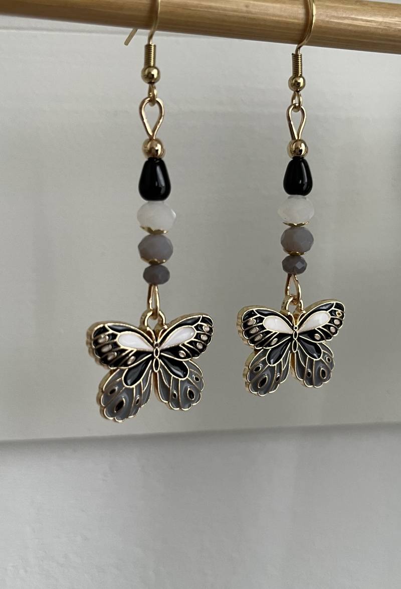 Schmetterlinge Ohrringe Schwarz Grau Weiß Champagnegold von Perlenlagune
