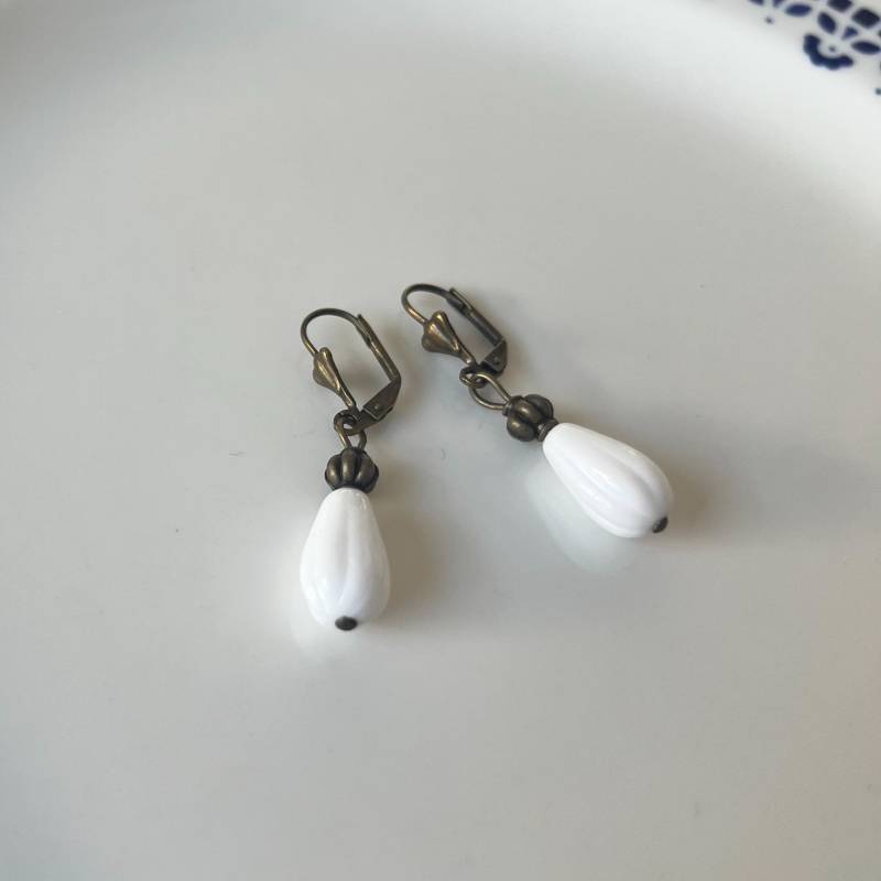 Tropfen Ohrringe in Bronze Weiß von Perlenlagune