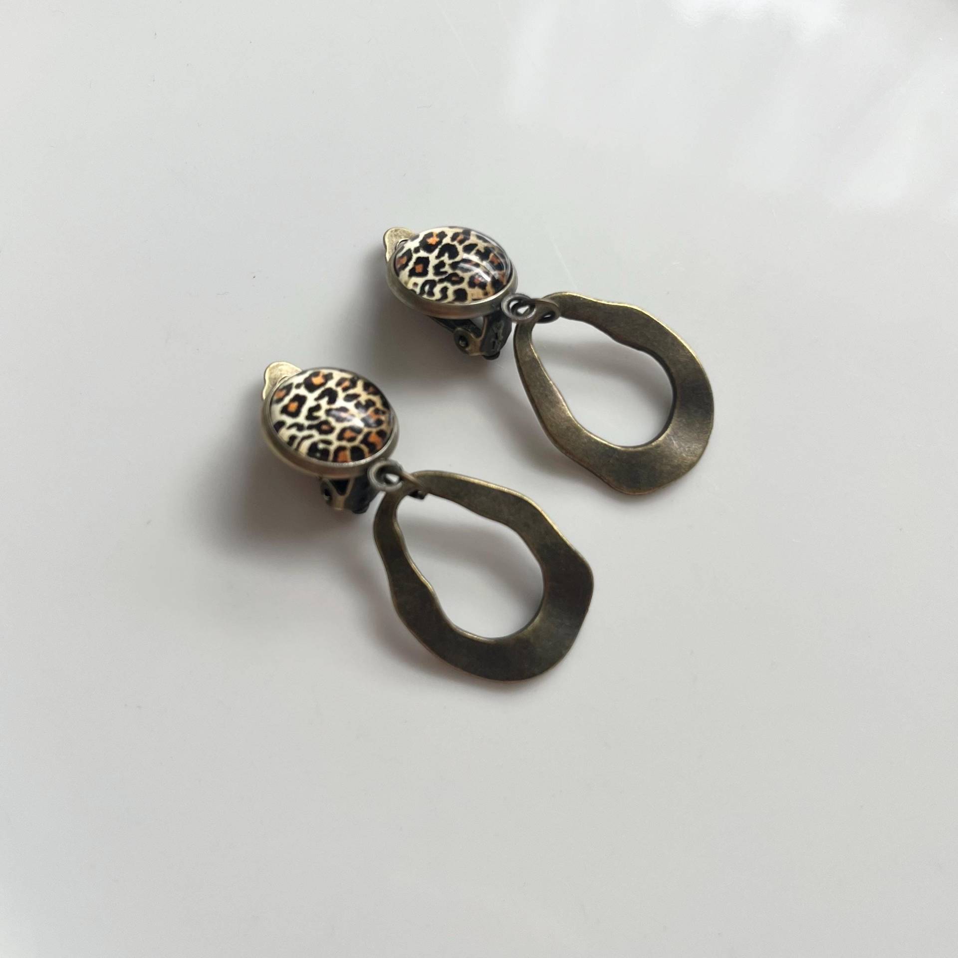 Wildmuster Ohrclips in Bronze Braun von Perlenlagune