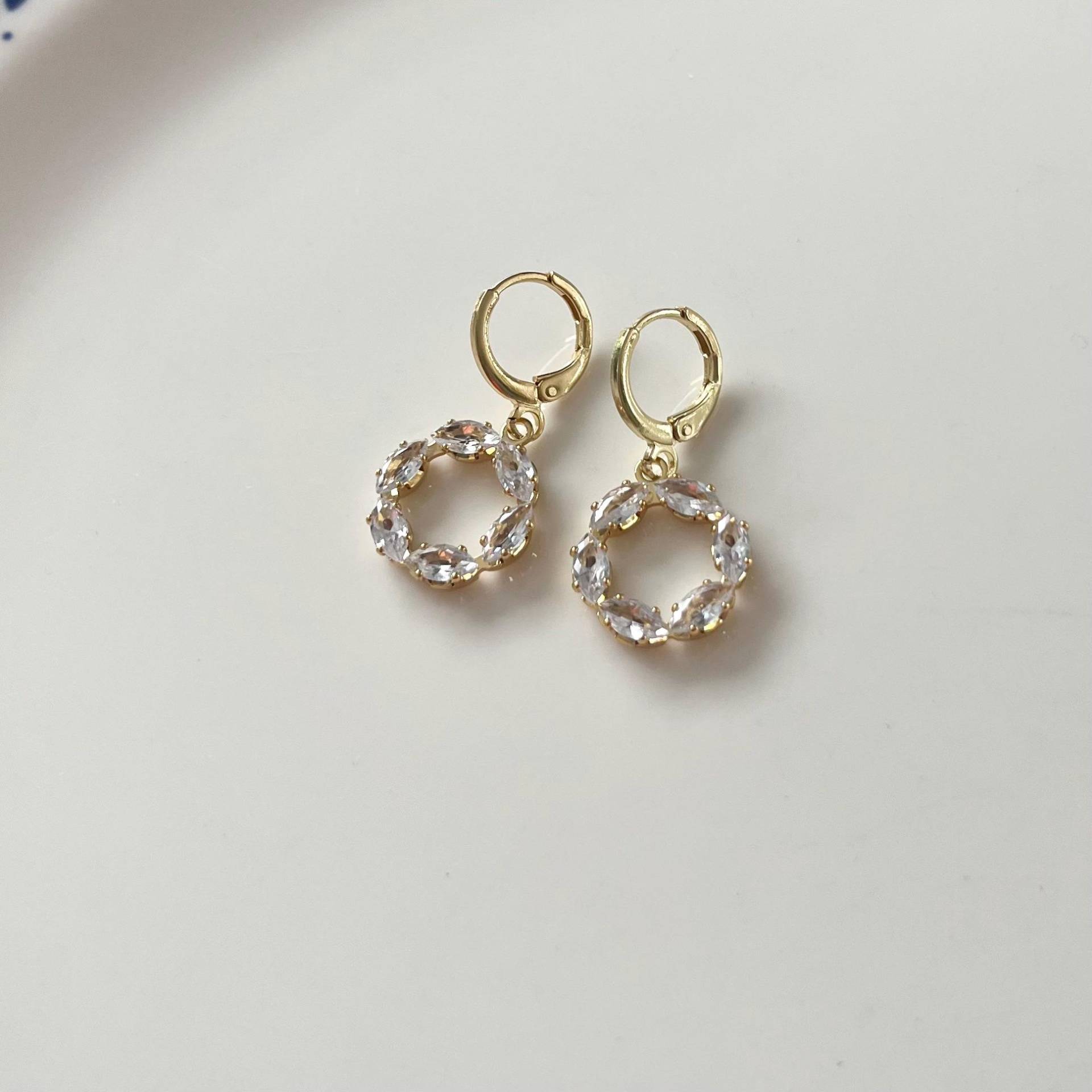 Zarte Zirkonia Ohrringe 18K Vergoldet von Perlenlagune